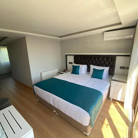 Отель Maritime Boutique 3*