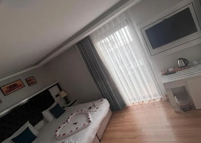 מלון Maritime Boutique 3*